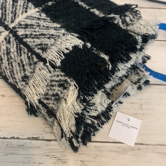 American Eagle New Plaid Check Gingham Oversized Scarf Wrap Shawl Blanket Fringe - Picture 4 of 7